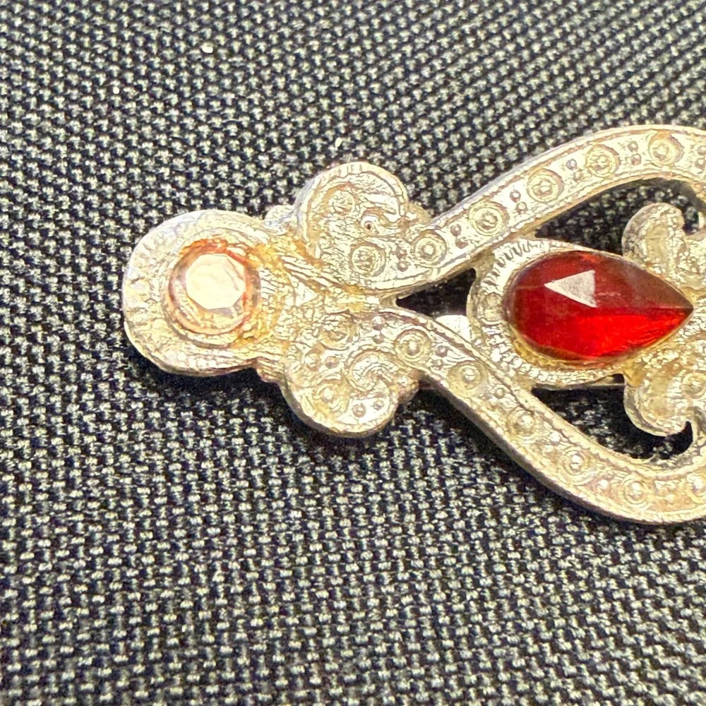 Vintage 1950s Napier Red Rhinestone Bar Brooch‎ Silver Tone Signed M555